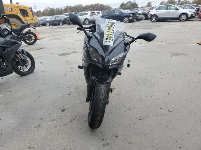 2017 KAWASAKI EX650 F JKAEXEK11HDA00417