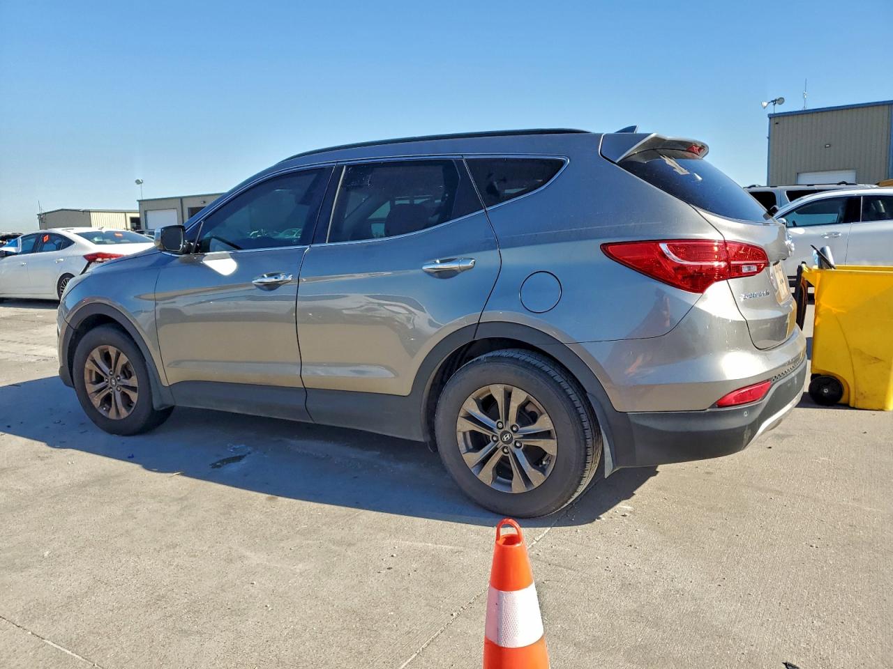 Lot #3282440270 2015 HYUNDAI SANTA FE S