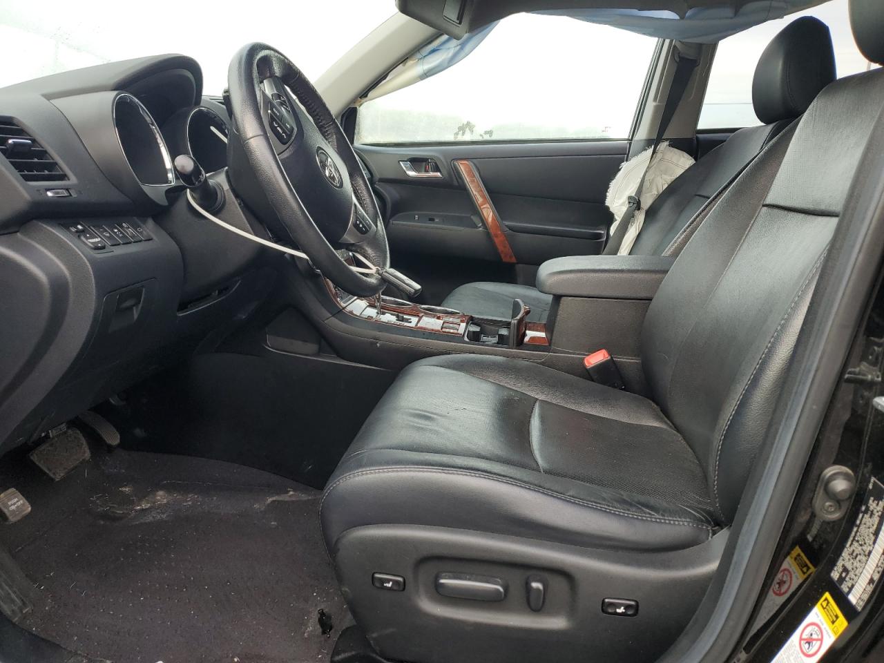 TOYOTA HIGHLANDER LIMITED