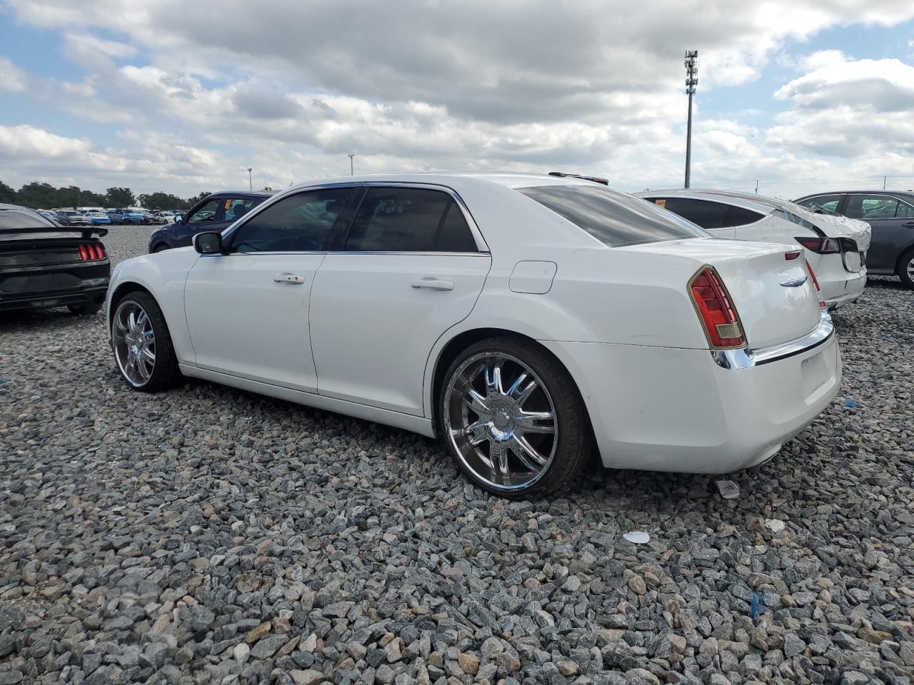 CHRYSLER 300