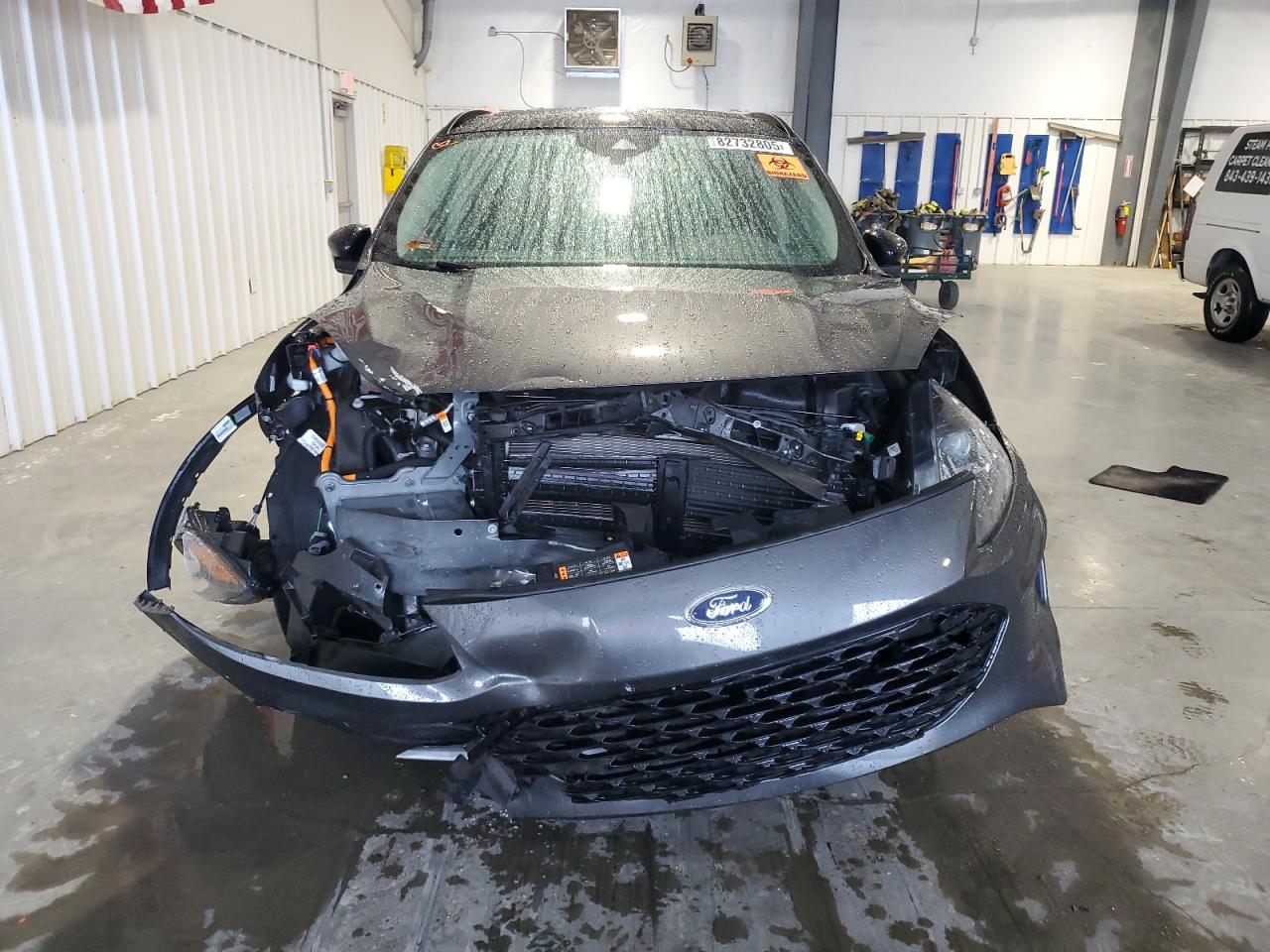 FORD ESCAPE SE SPORT