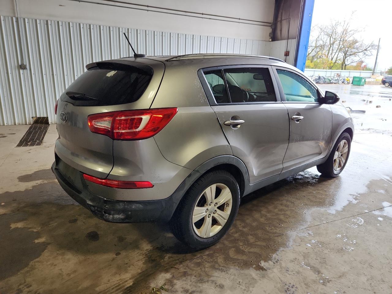 KIA SPORTAGE LX