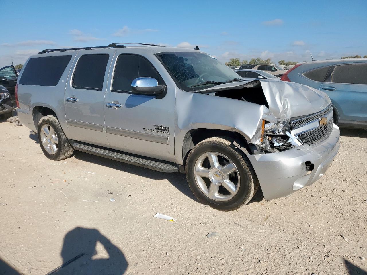 CHEVROLET SUBURBAN C1500 LT