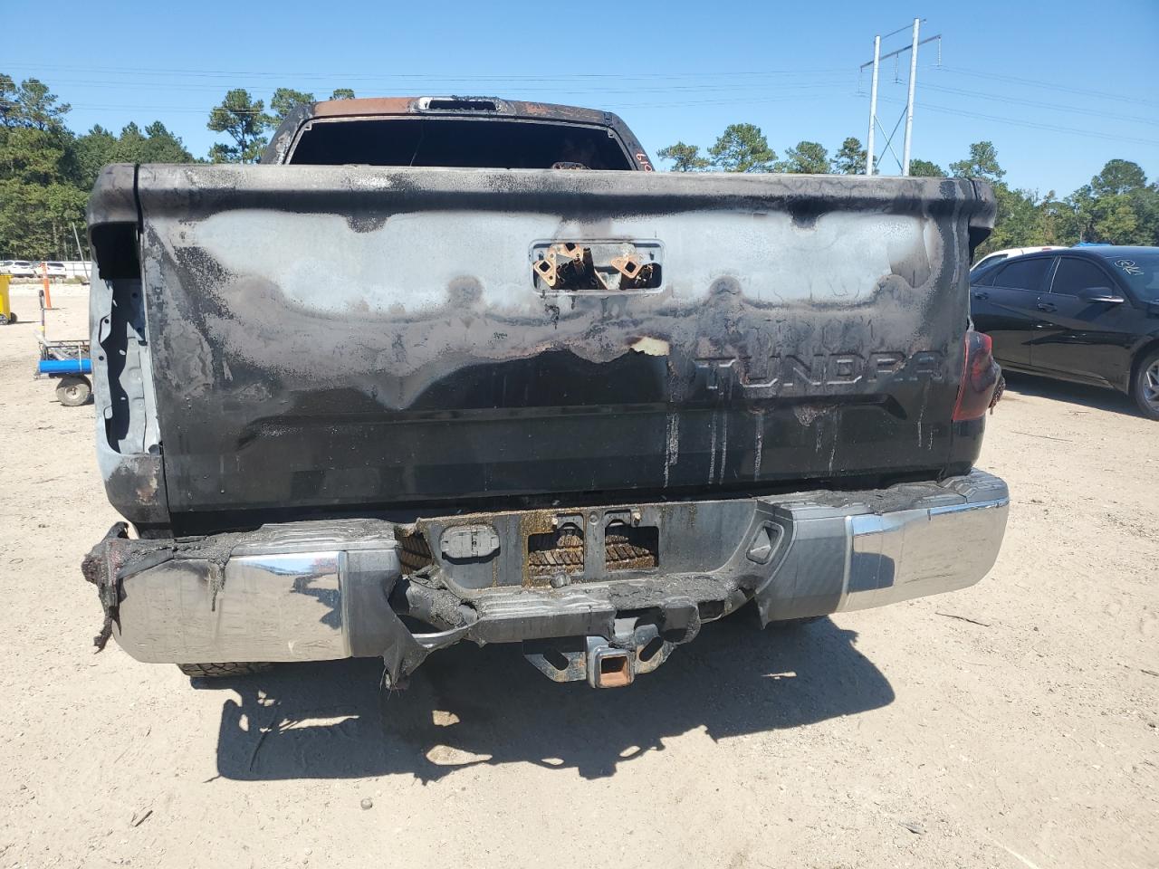 TOYOTA TUNDRA DOUBLE CAB SR