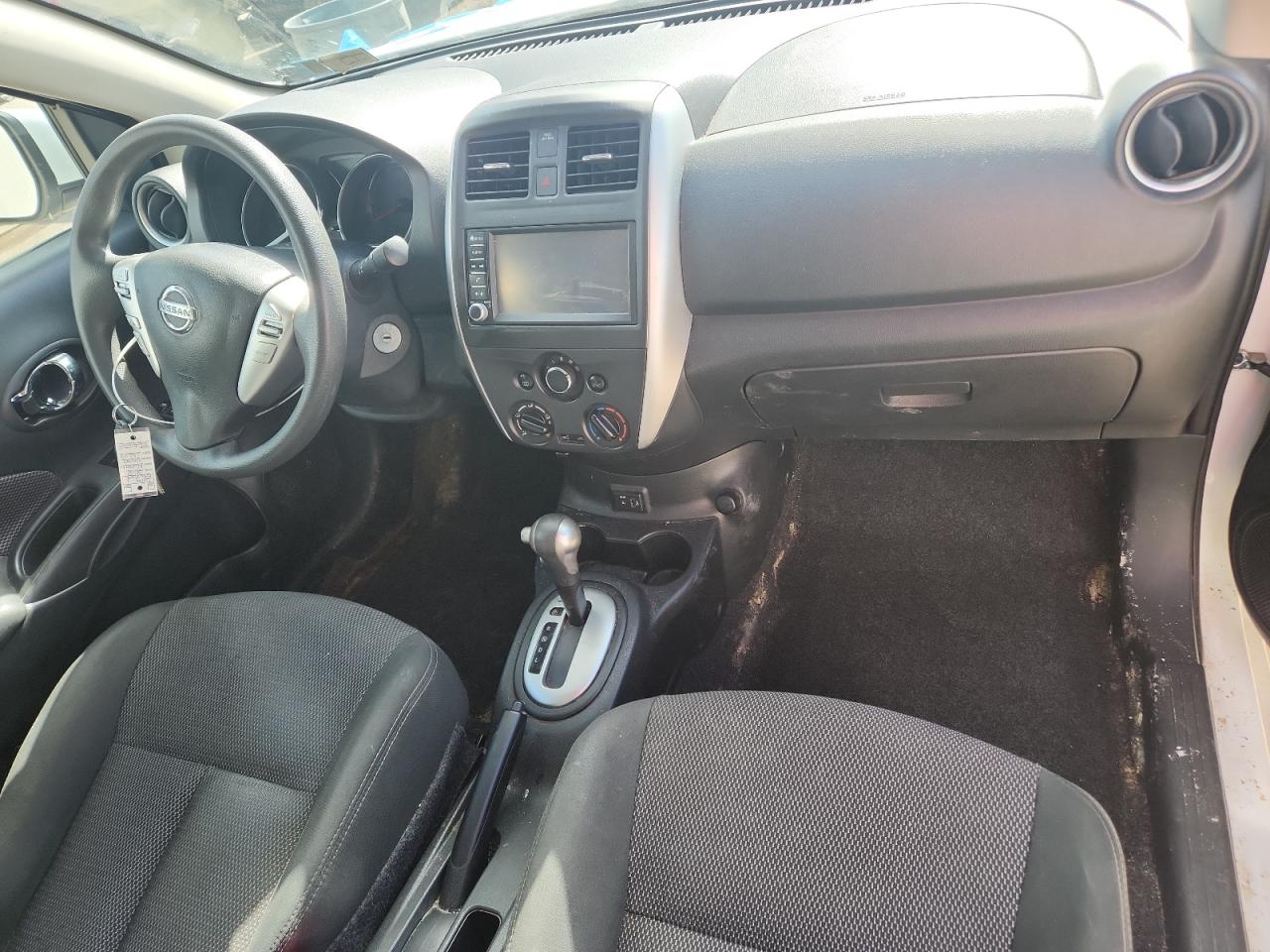 NISSAN VERSA S