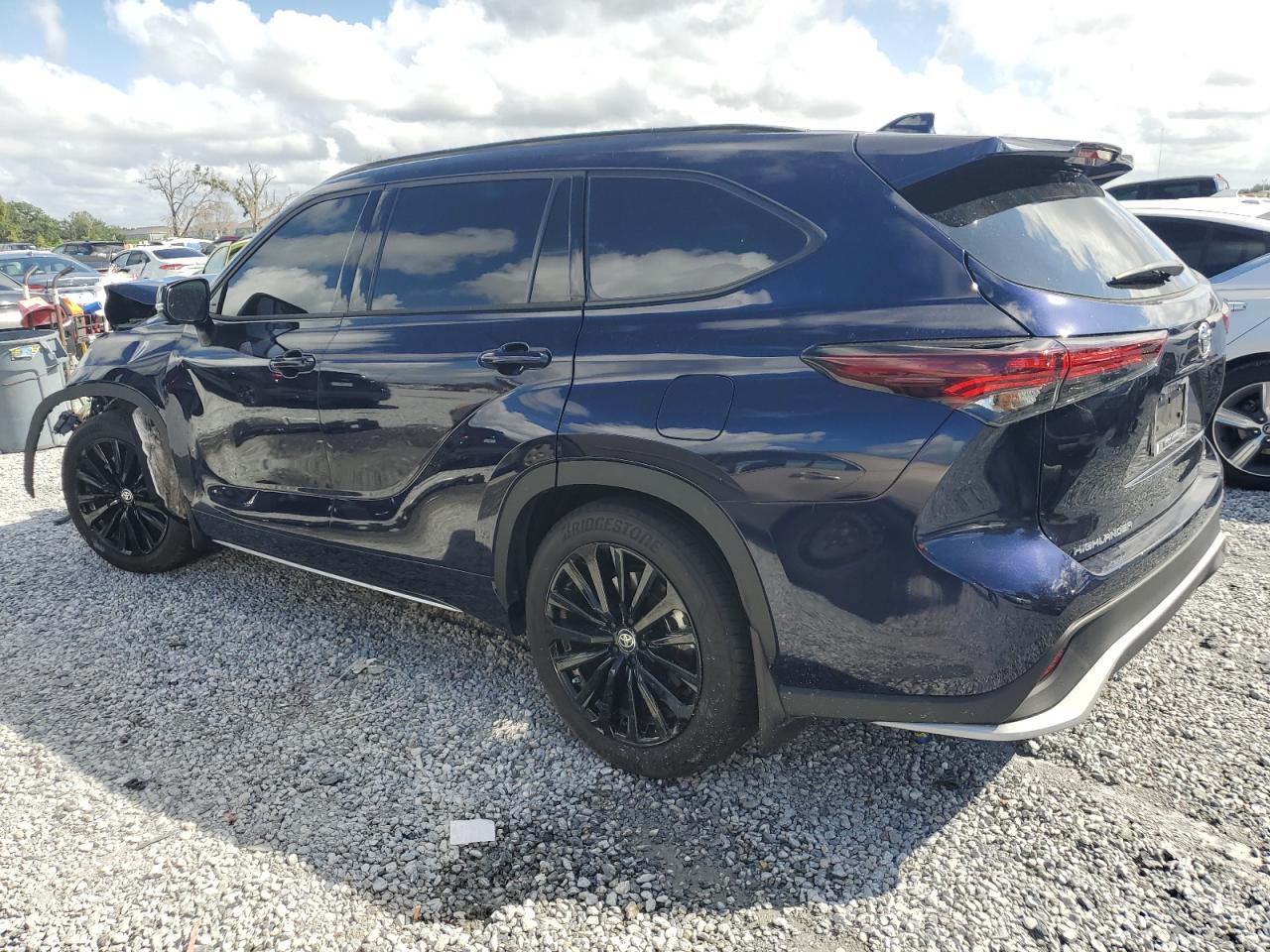 TOYOTA HIGHLANDER LE
