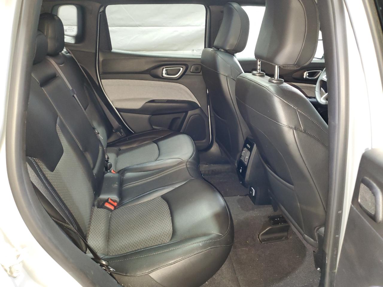 JEEP COMPASS LATITUDE