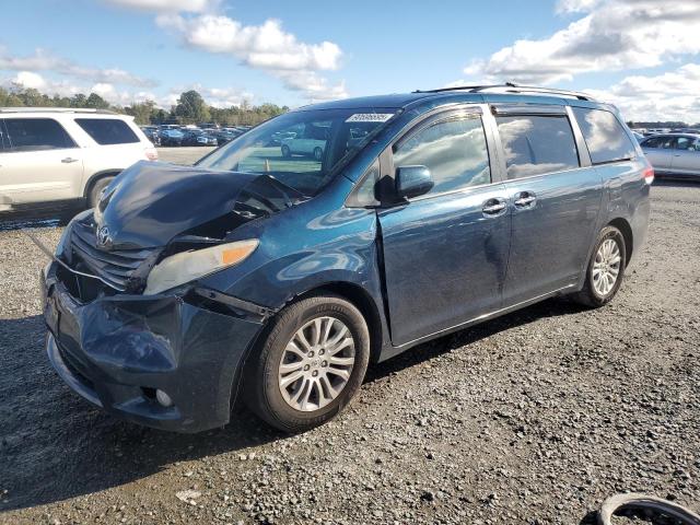 2011 TOYOTA SIENNA XLE - 5TDYK3DC3BS005700