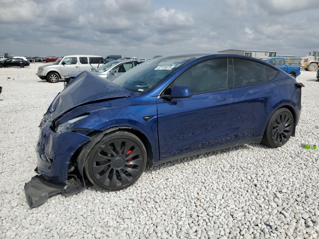 TESLA MODEL Y