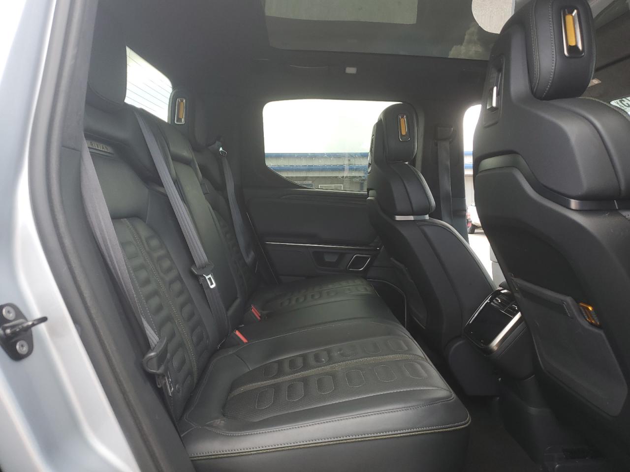 RIVIAN R1T ADVENTURE