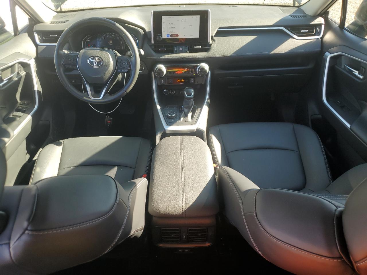 TOYOTA RAV4 XLE PREMIUM