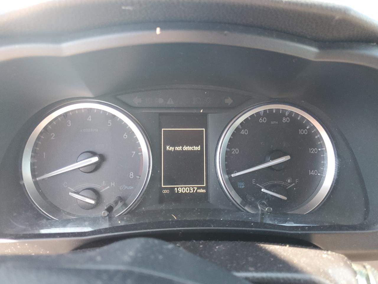 TOYOTA HIGHLANDER SE