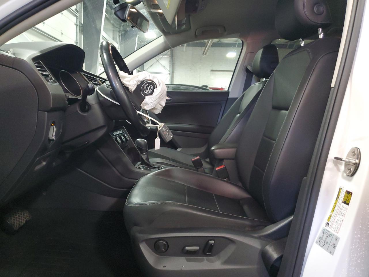 VOLKSWAGEN TIGUAN SE