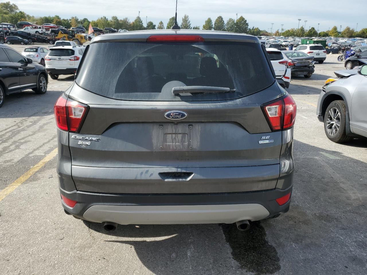 FORD ESCAPE SE