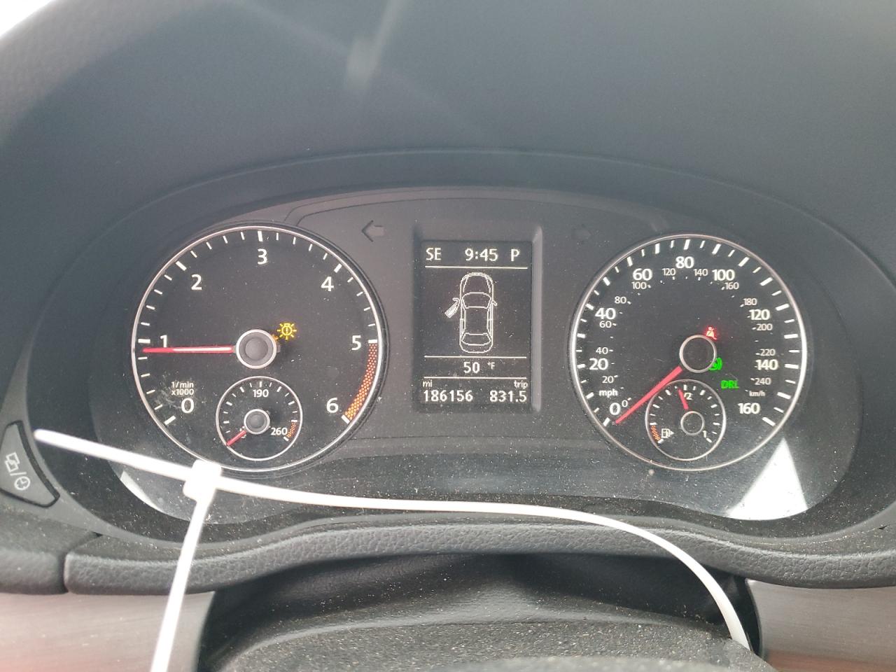 VOLKSWAGEN PASSAT SE