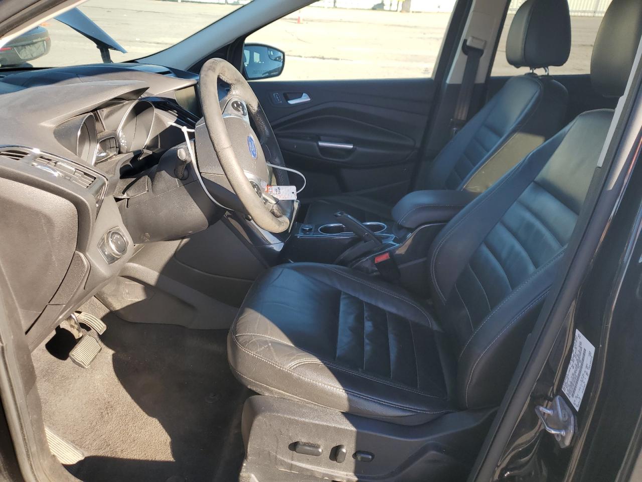 FORD ESCAPE TITANIUM