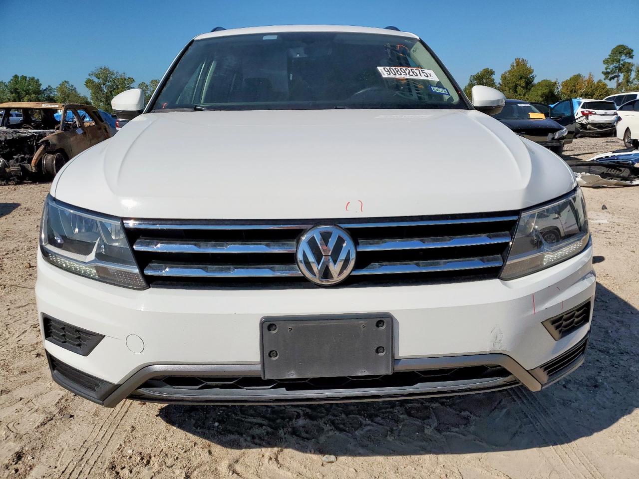 VOLKSWAGEN TIGUAN SE