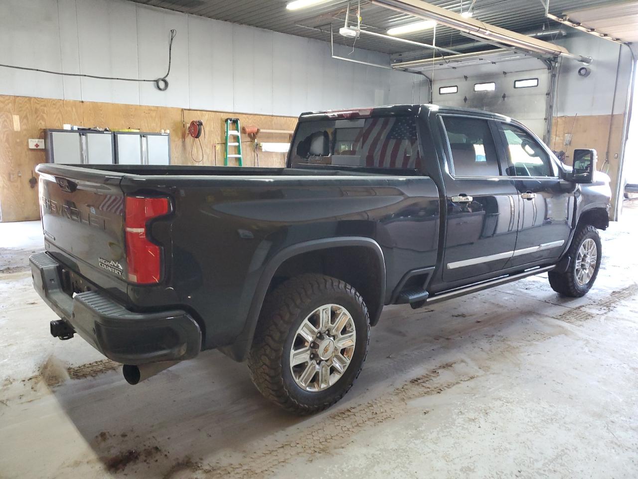 CHEVROLET SILVERADO K2500 HIGH COUNTRY