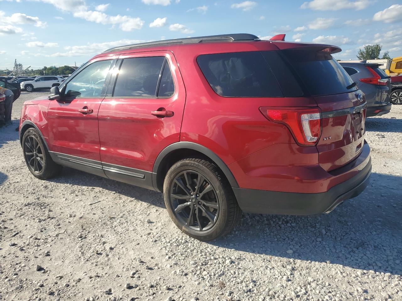 FORD EXPLORER XLT
