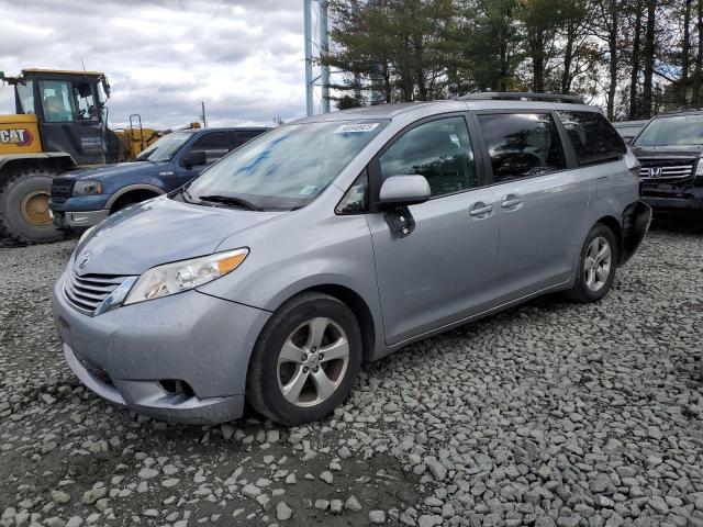 Global Auto Auctions: 2017 TOYOTA SIENNA LE
