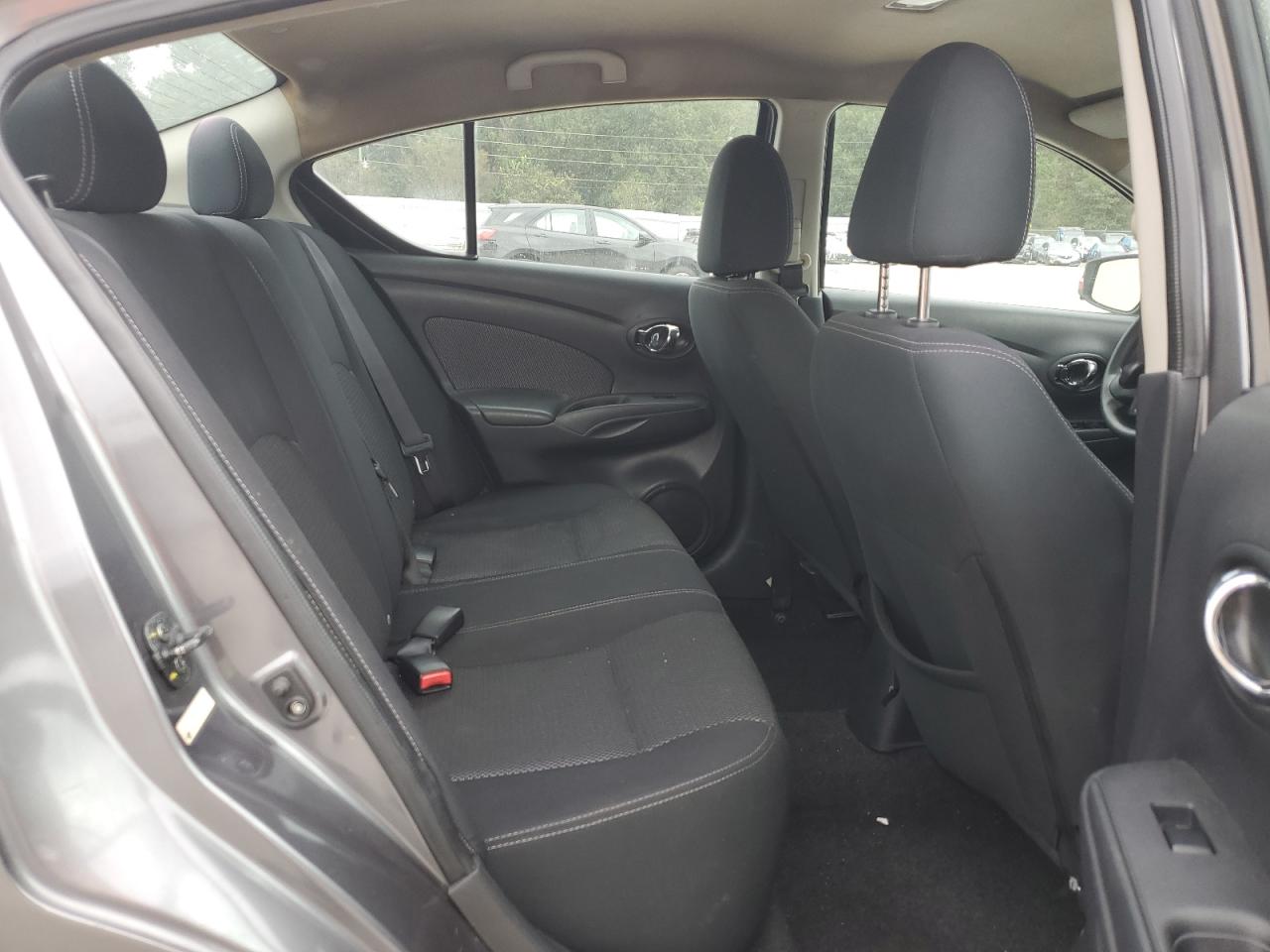 NISSAN VERSA S