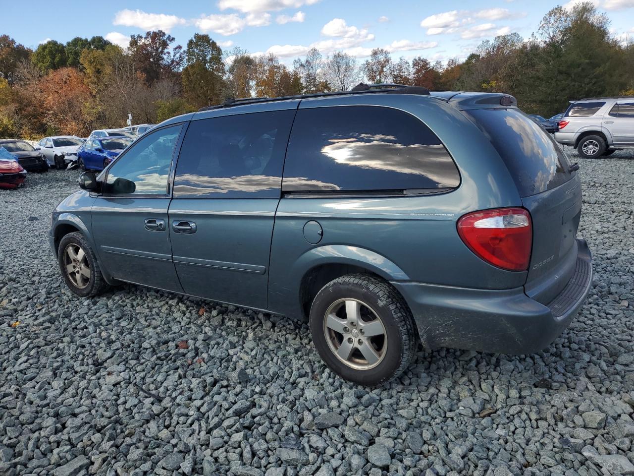 Lot #3290128283 2005 DODGE GRAND CARA