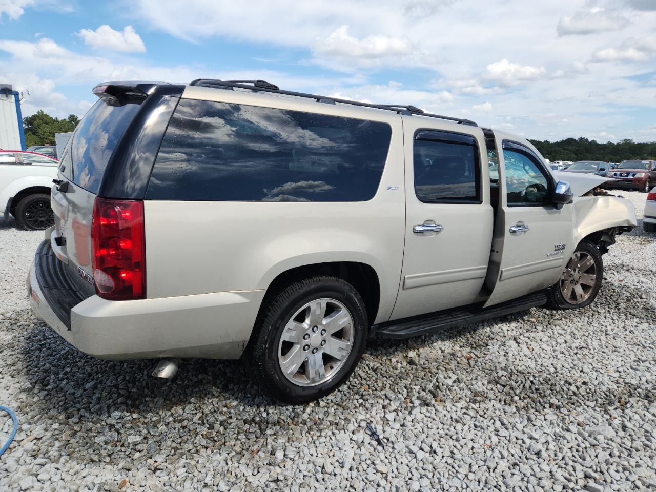 GMC YUKON C1500 SLT