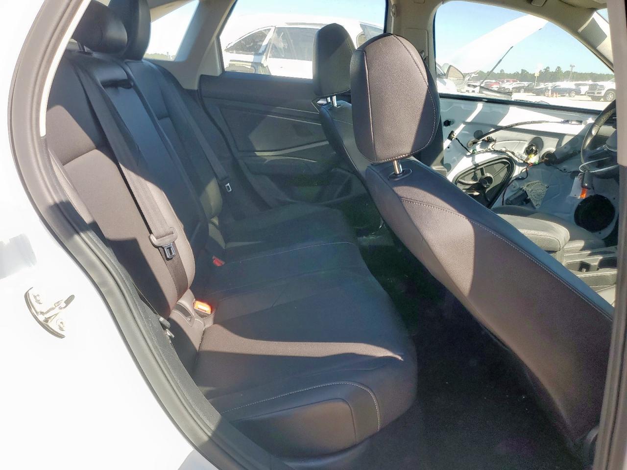 Lot #3305608737 2019 VOLKSWAGEN JETTA S