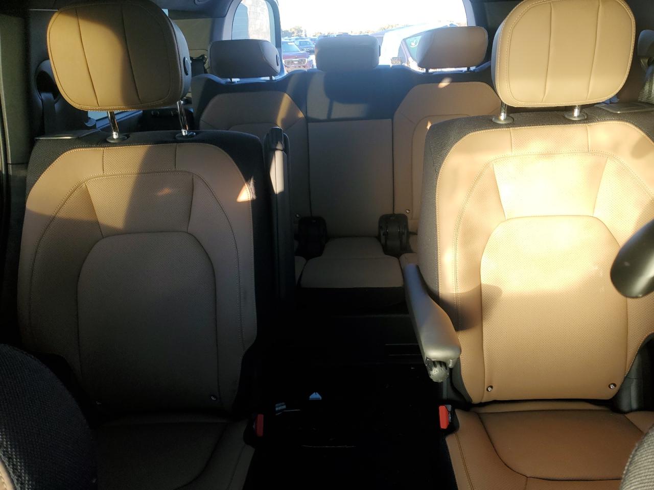 LAND ROVER DEFENDER 130