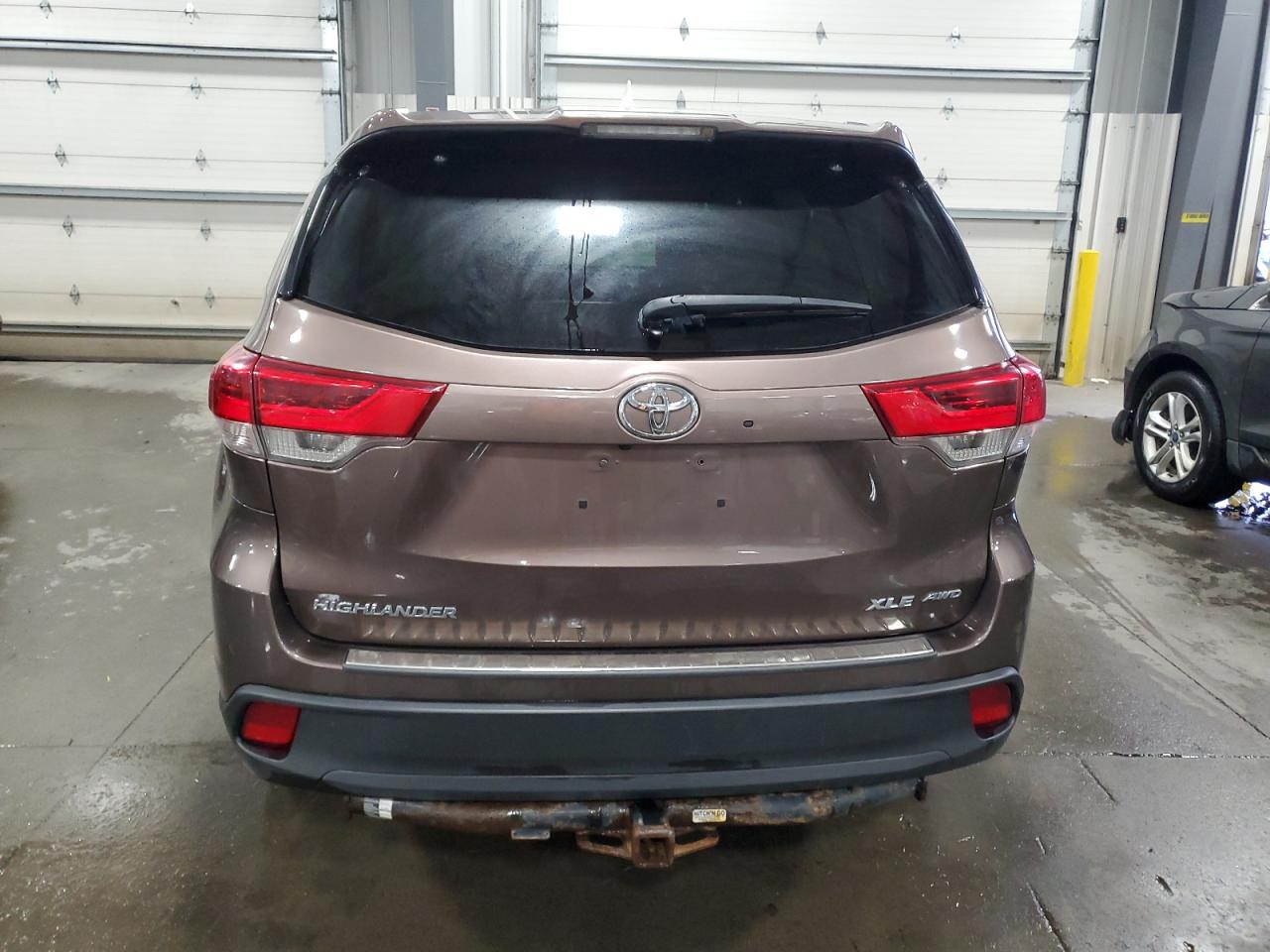 TOYOTA HIGHLANDER SE