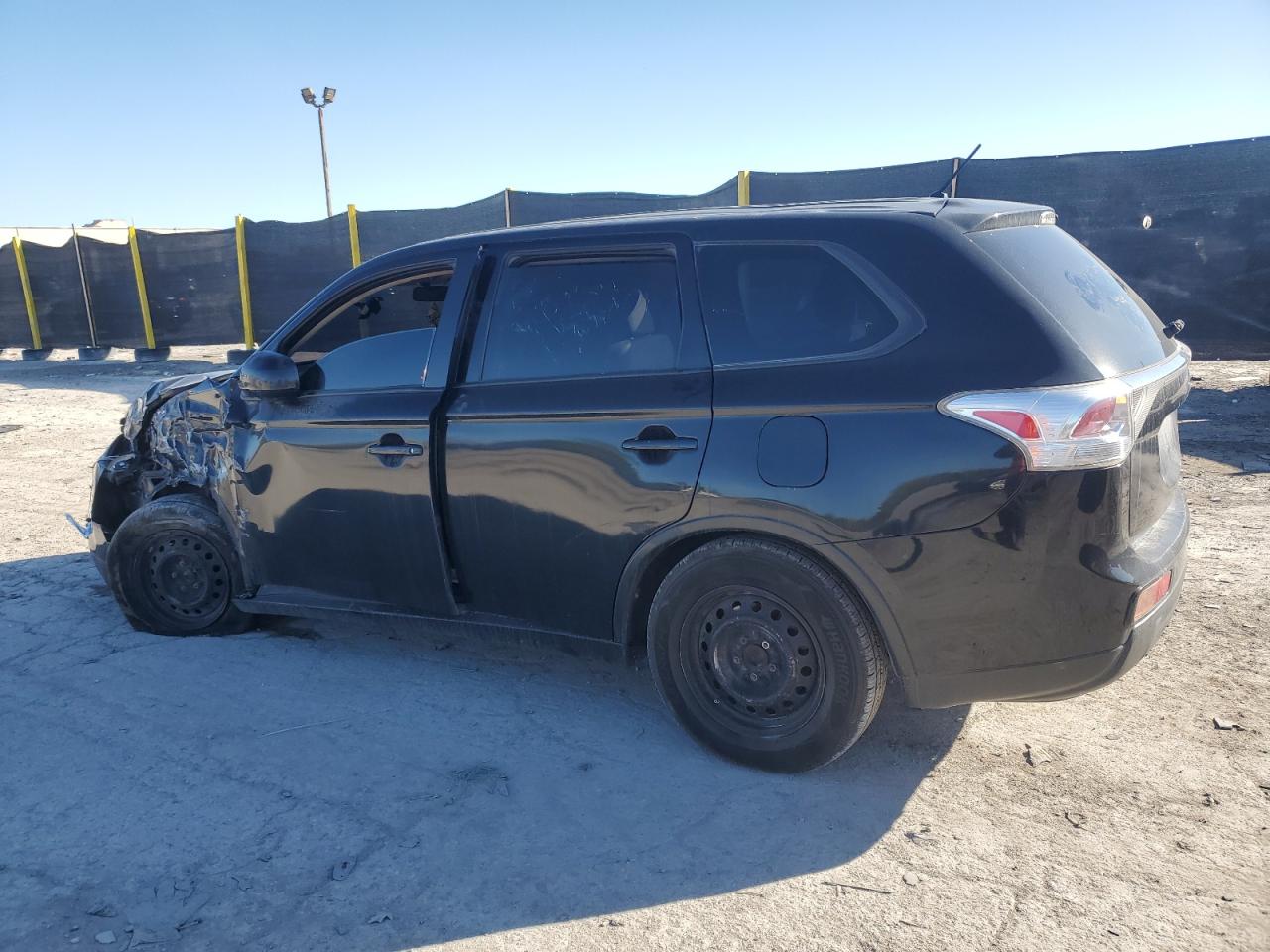 MITSUBISHI OUTLANDER ES