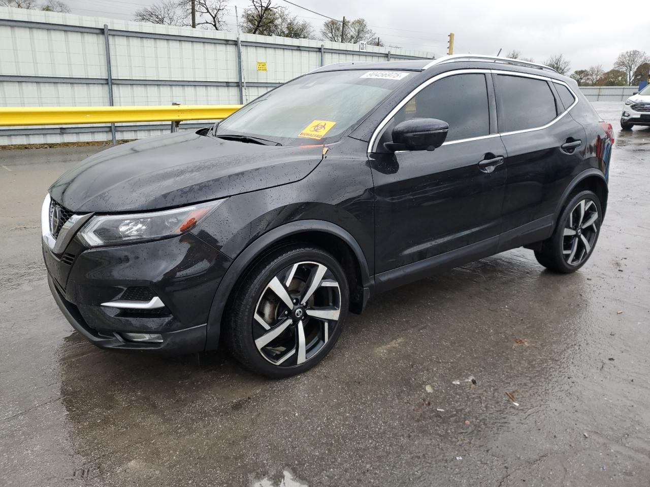 NISSAN ROGUE SPORT S