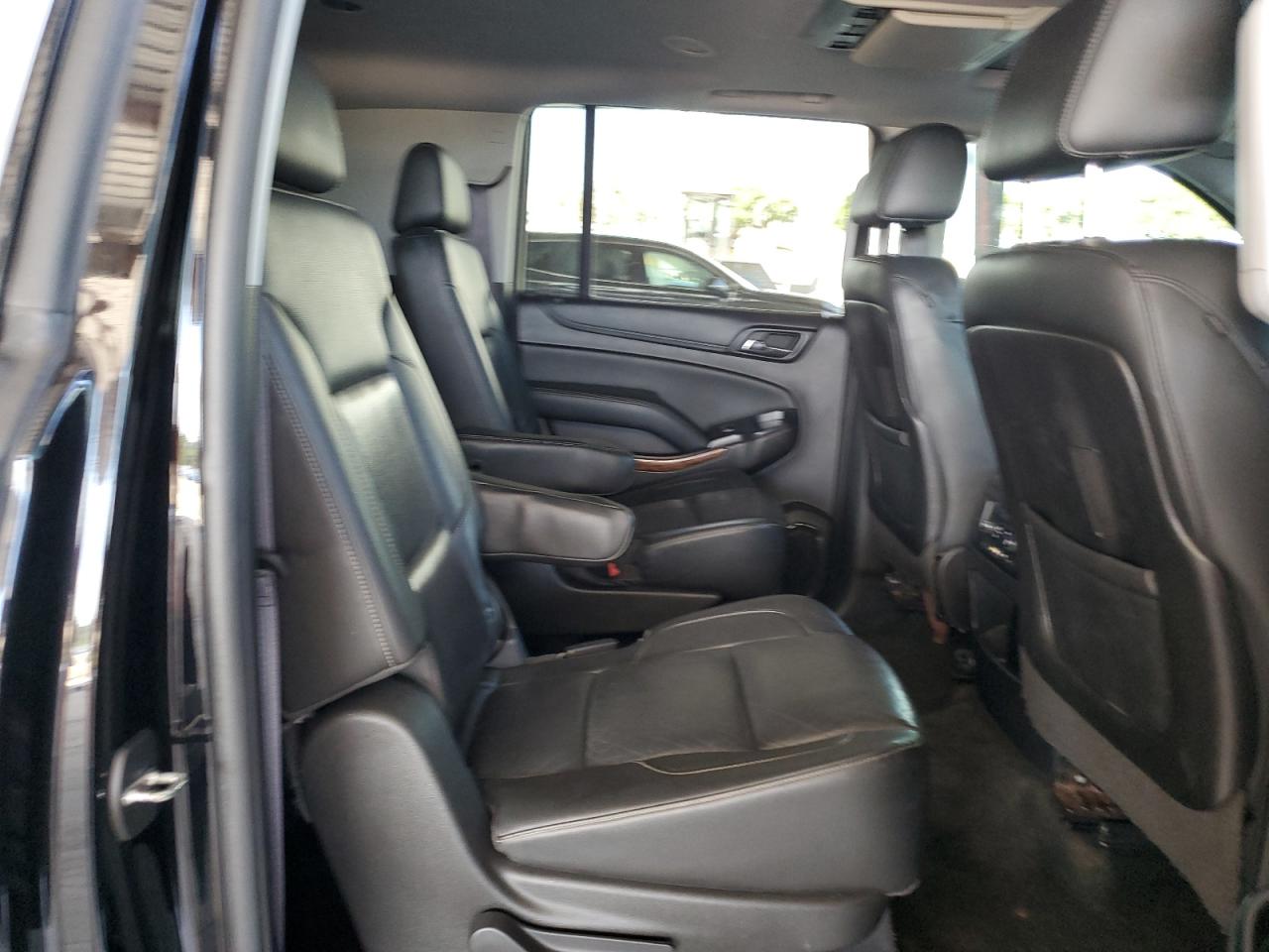 CHEVROLET SUBURBAN C1500 LTZ