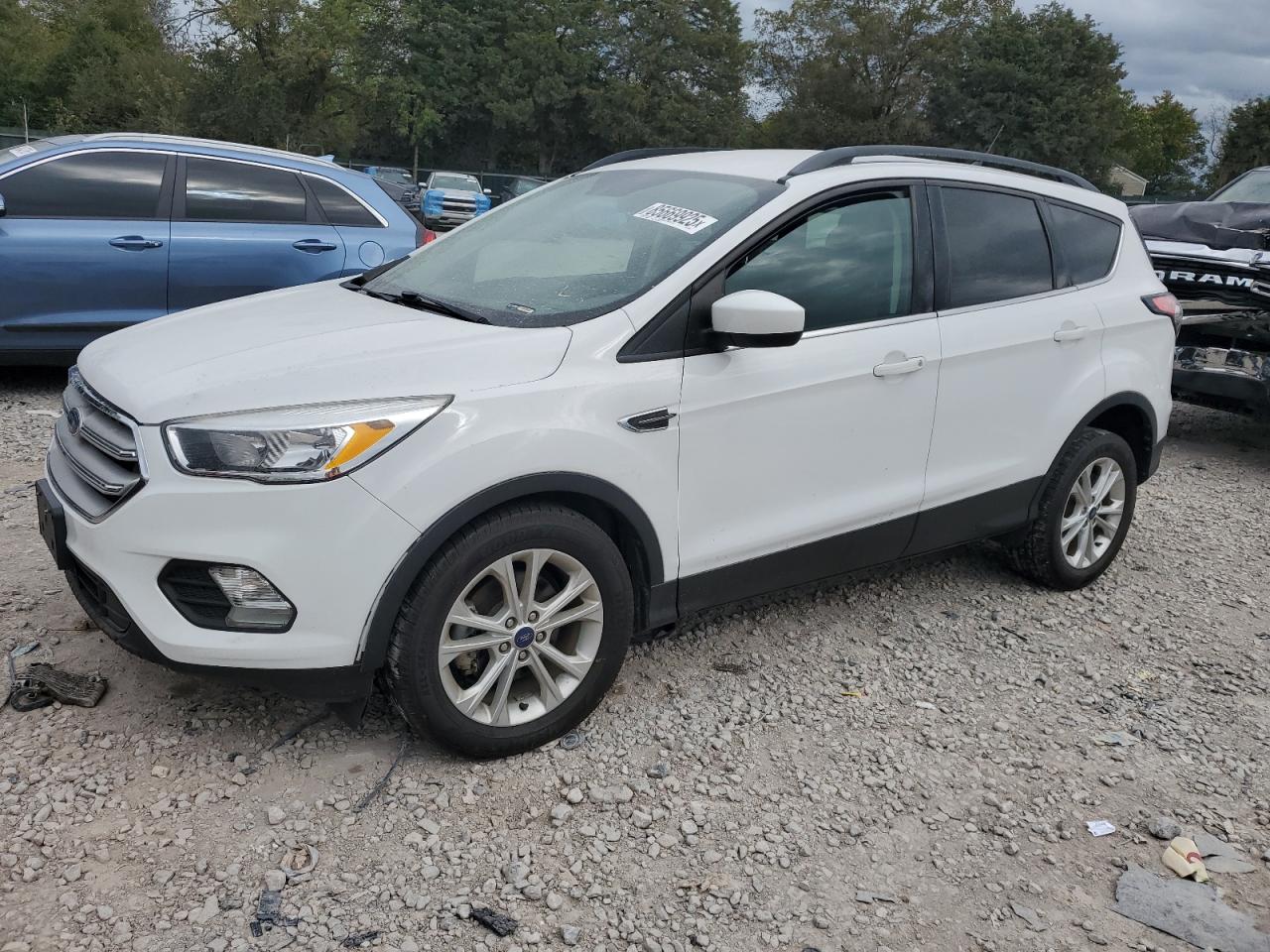FORD ESCAPE SE