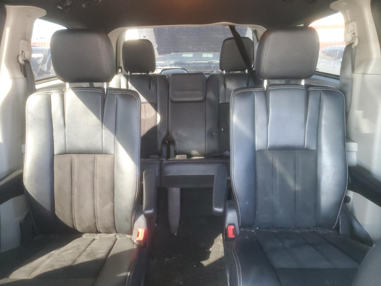 Lot #3311858187 2019 DODGE GRAND CARA