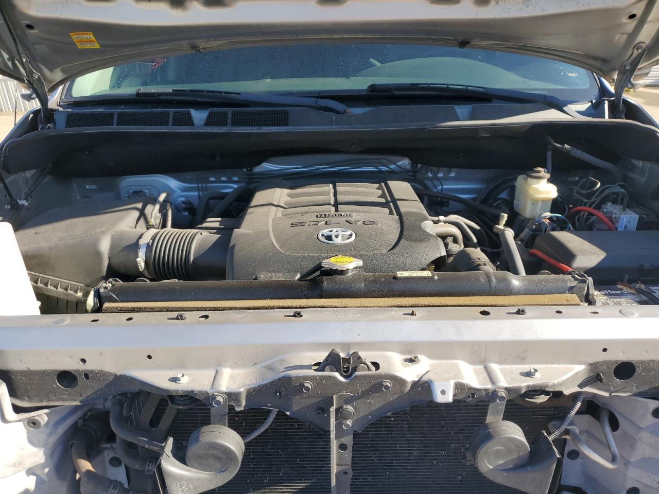 TOYOTA TUNDRA CREWMAX SR5