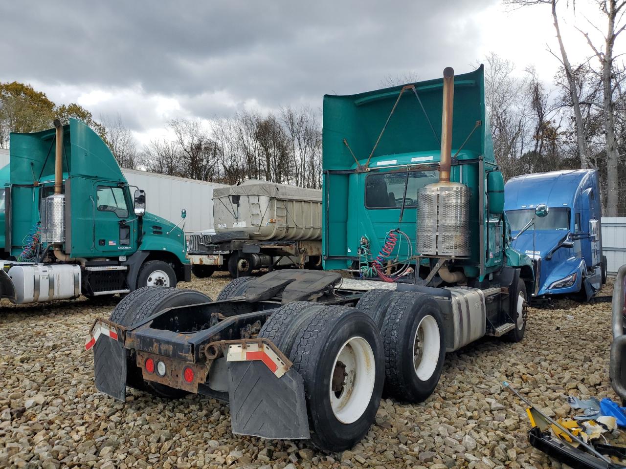 Lot #3281471009 2014 MACK CXU613