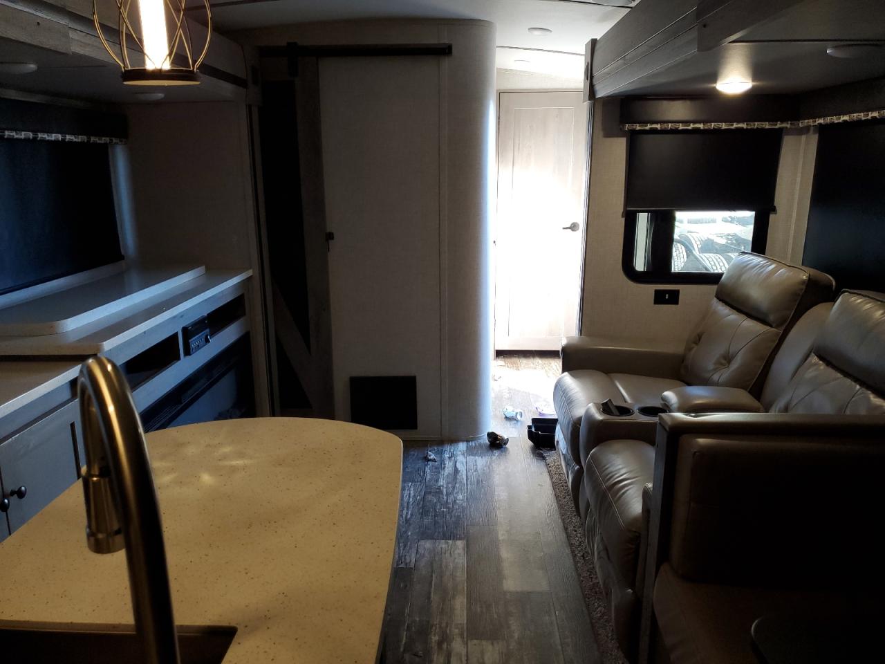 Lot #3290292220 2019 KEYS TONE OUTBACK