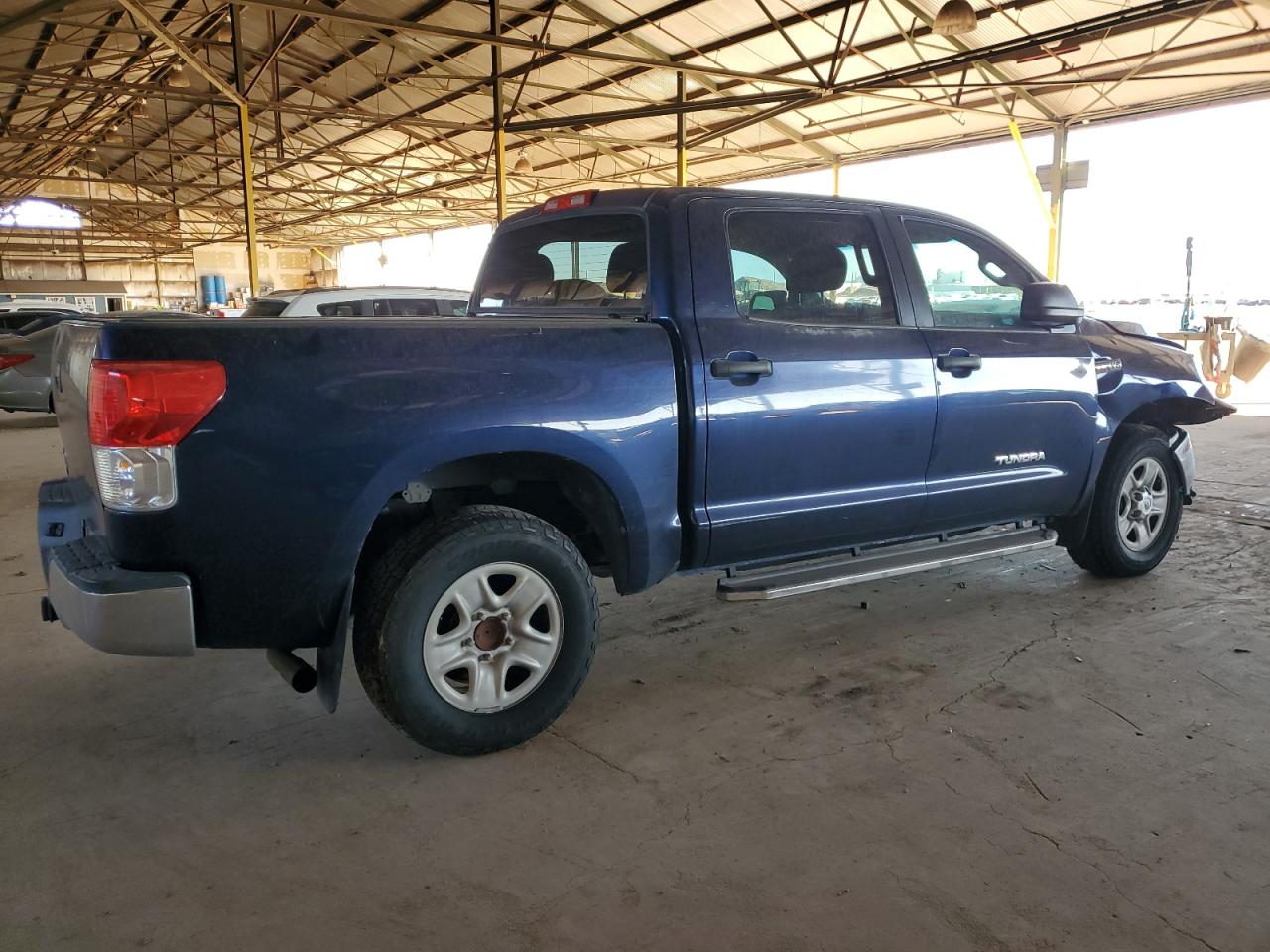 TOYOTA TUNDRA CREWMAX SR5