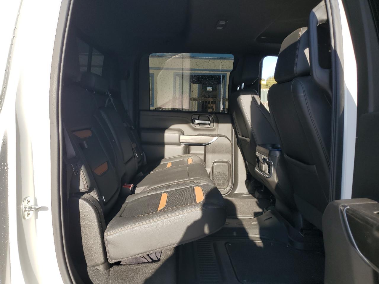 GMC SIERRA K2500 AT4