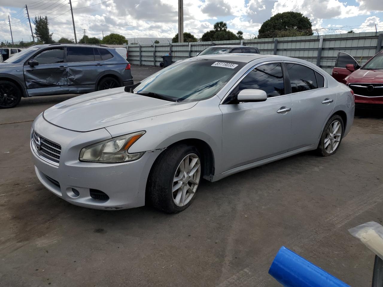 NISSAN MAXIMA S