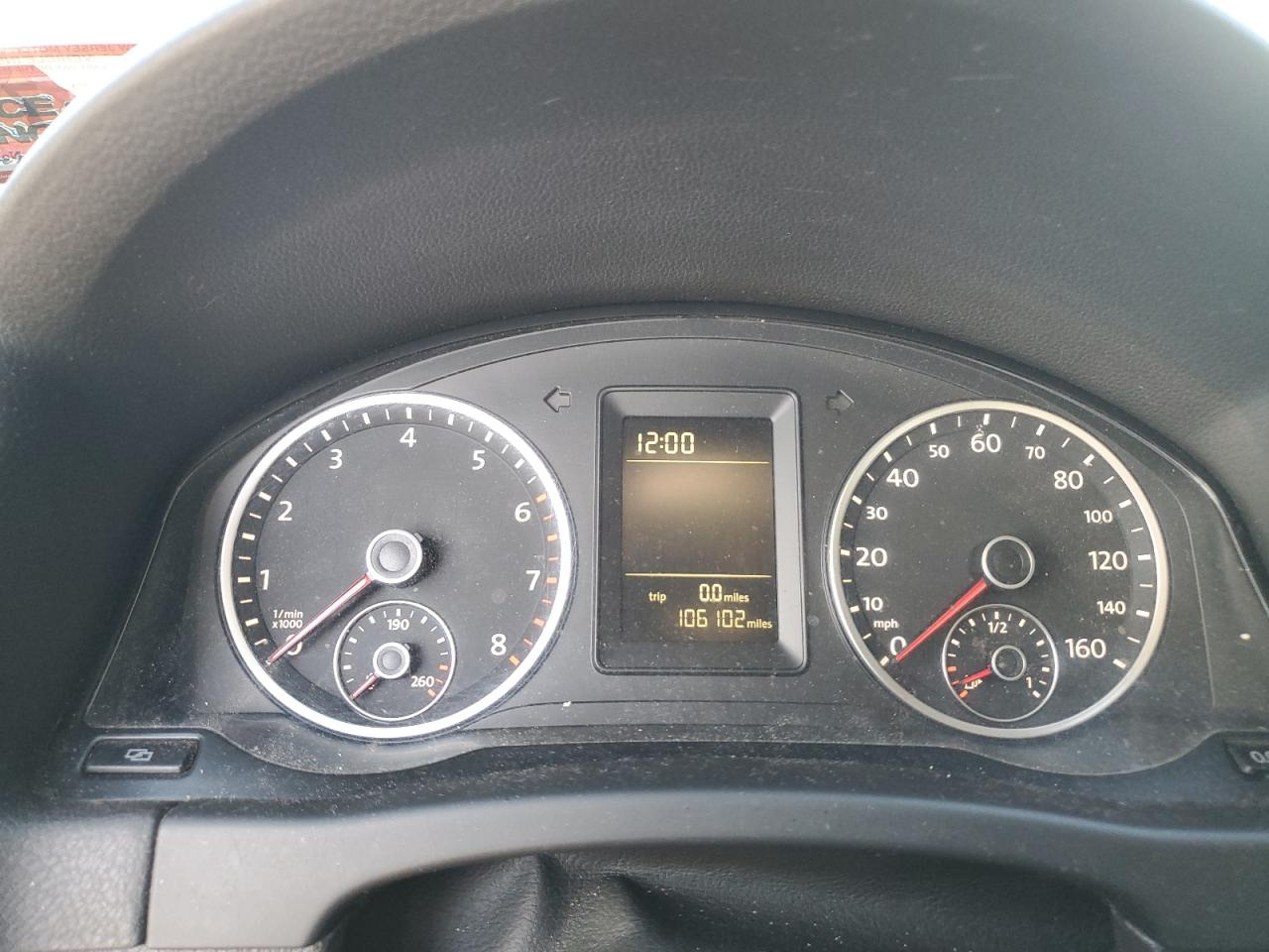 VOLKSWAGEN TIGUAN SE