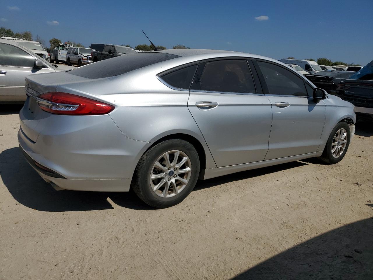 FORD FUSION S