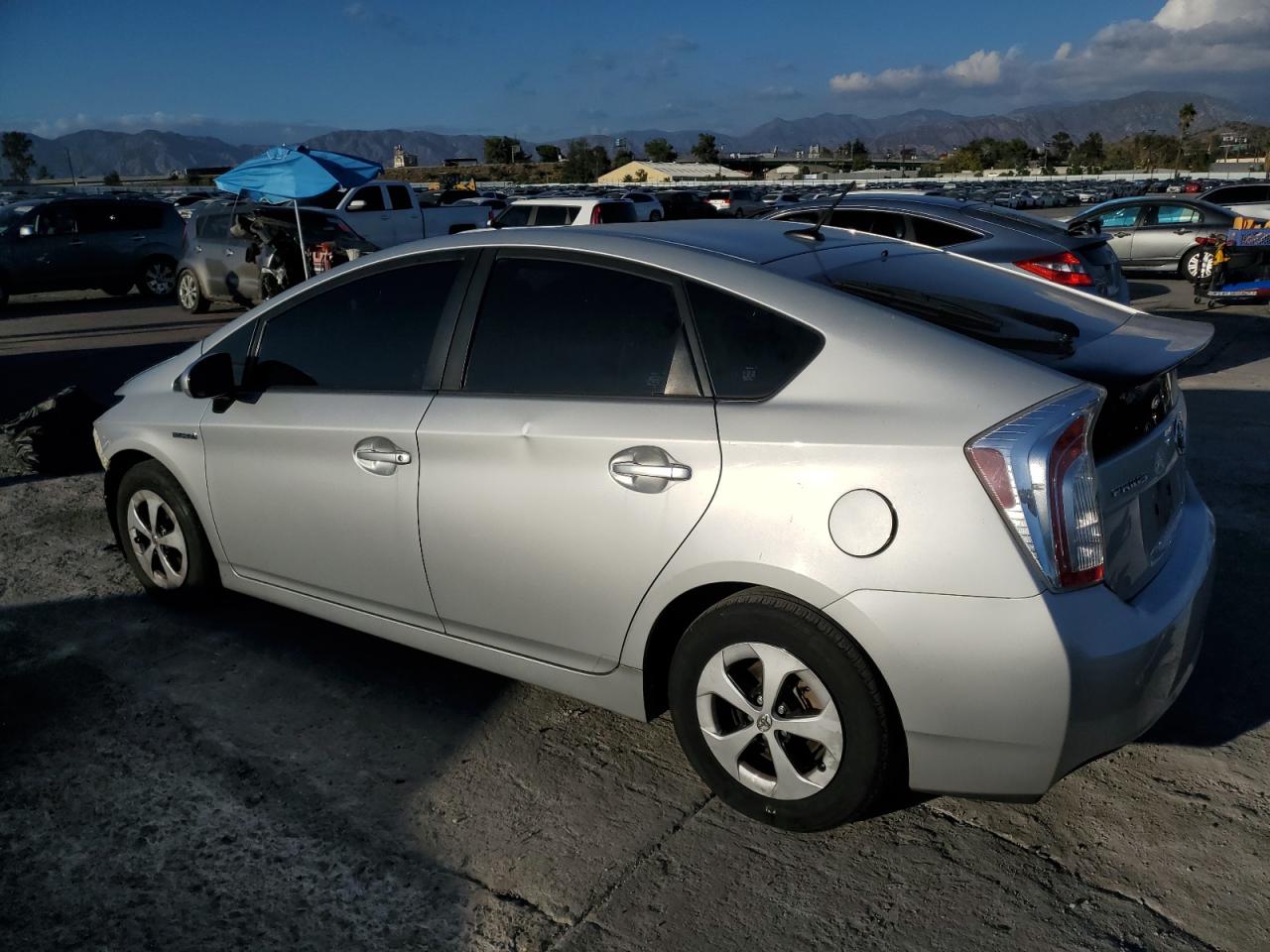 TOYOTA PRIUS