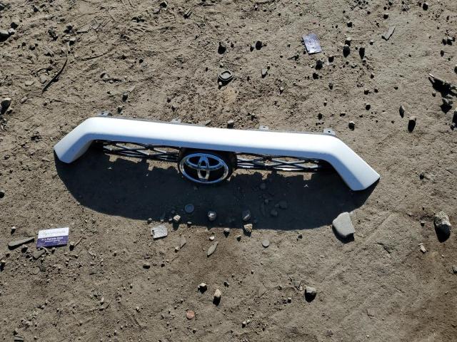 2019 TOYOTA 4RUNNER SR - JTEZU5JR8K5196227