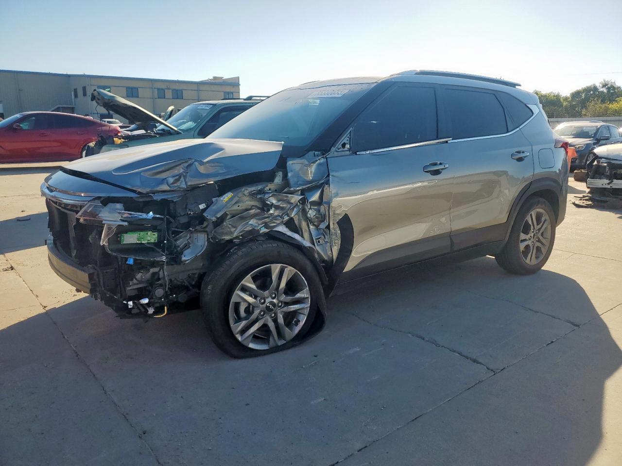  Salvage Kia Seltos