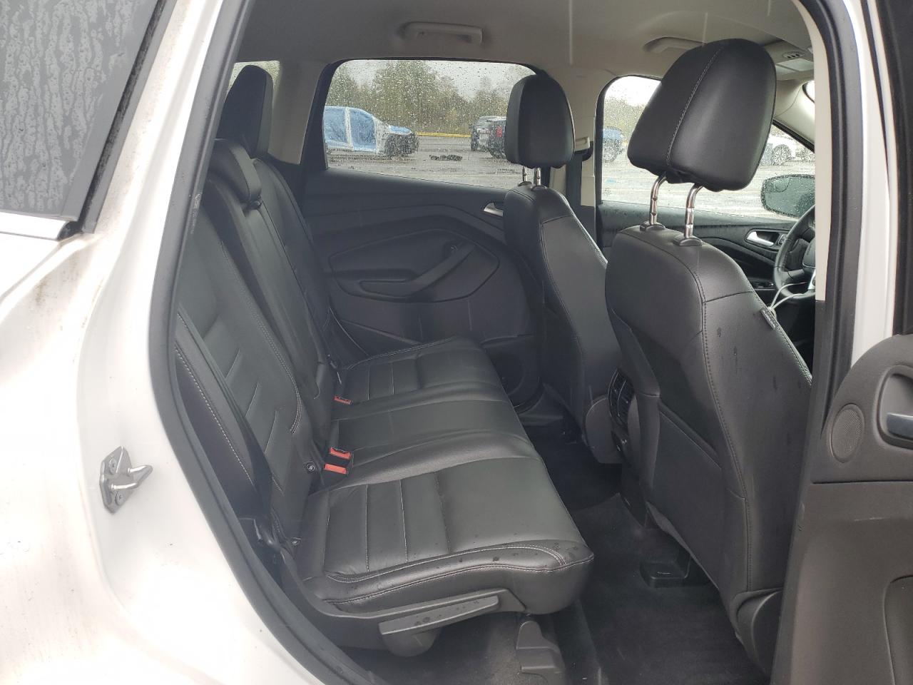 FORD ESCAPE TITANIUM