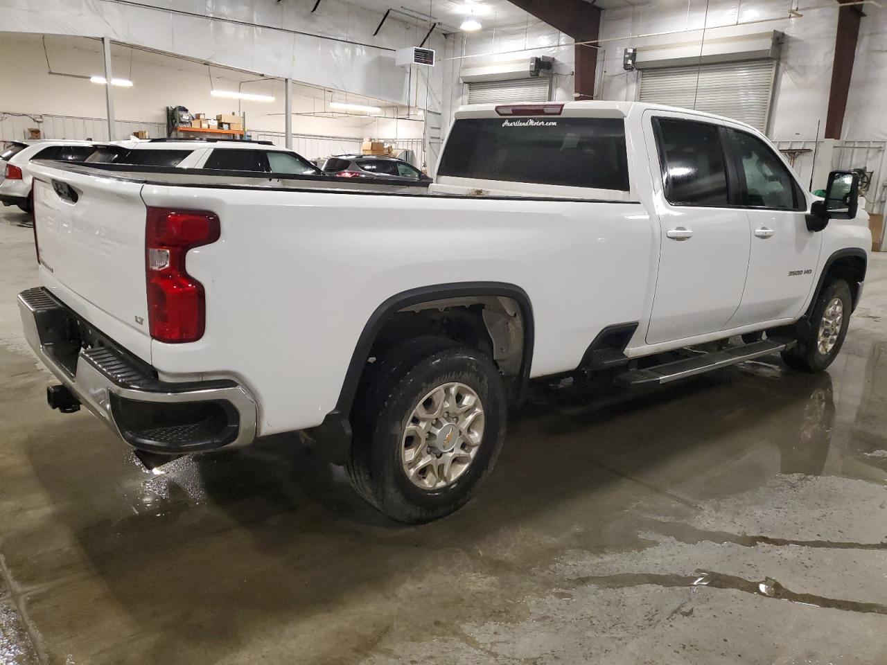 CHEVROLET SILVERADO K3500 LT
