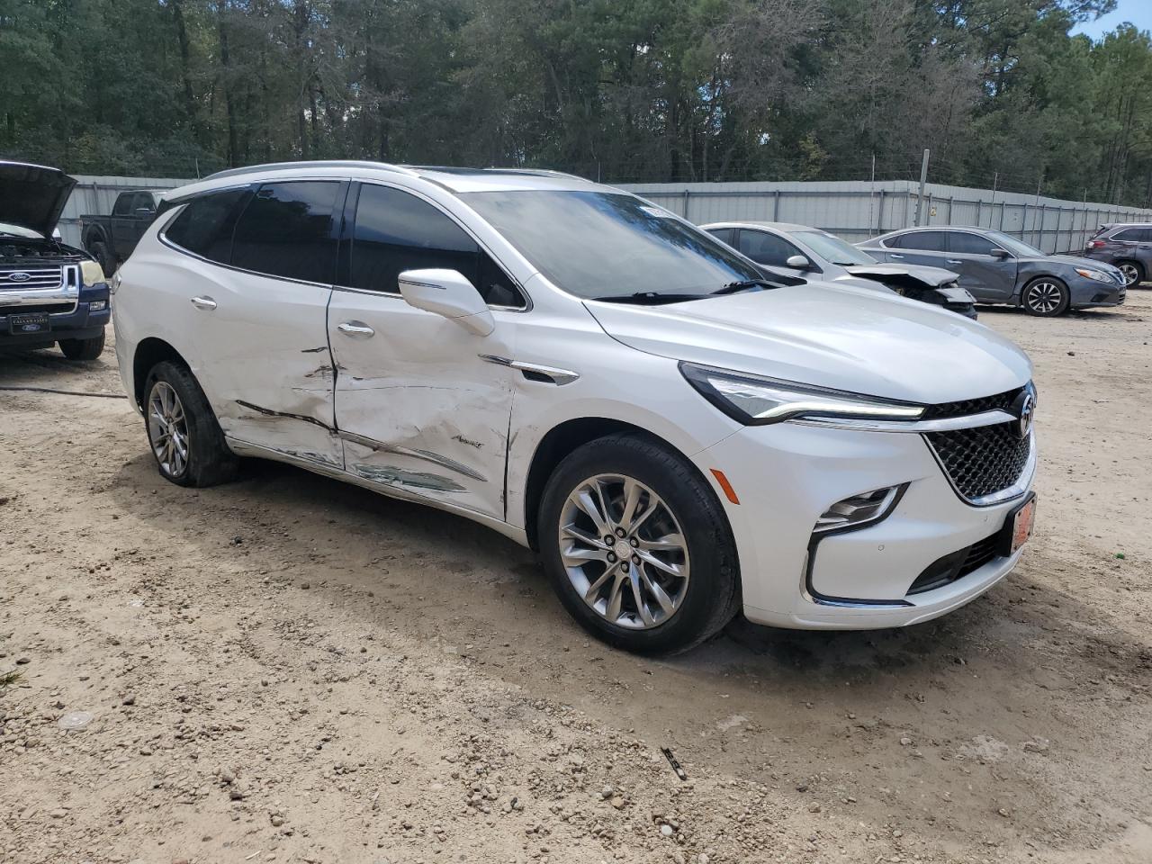 BUICK ENCLAVE AVENIR