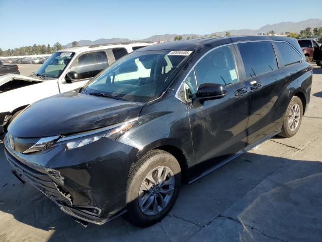 Global Auto Auctions: 2023 TOYOTA SIENNA LE